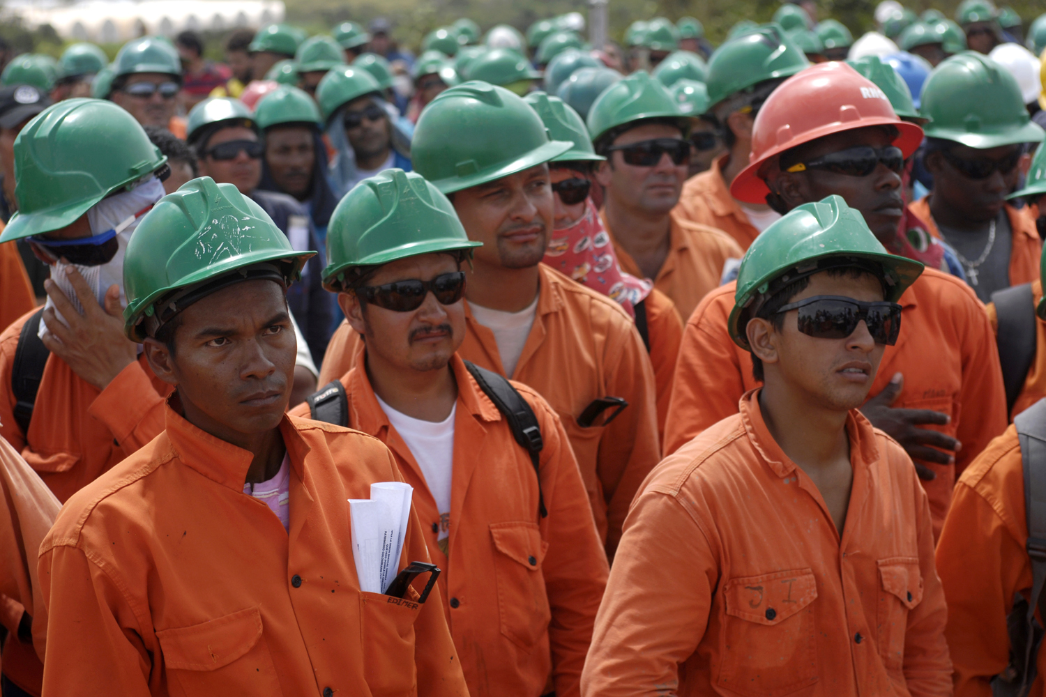 13 octobre 2011. Des travailleurs assistent à un meeting du syndicat USO.