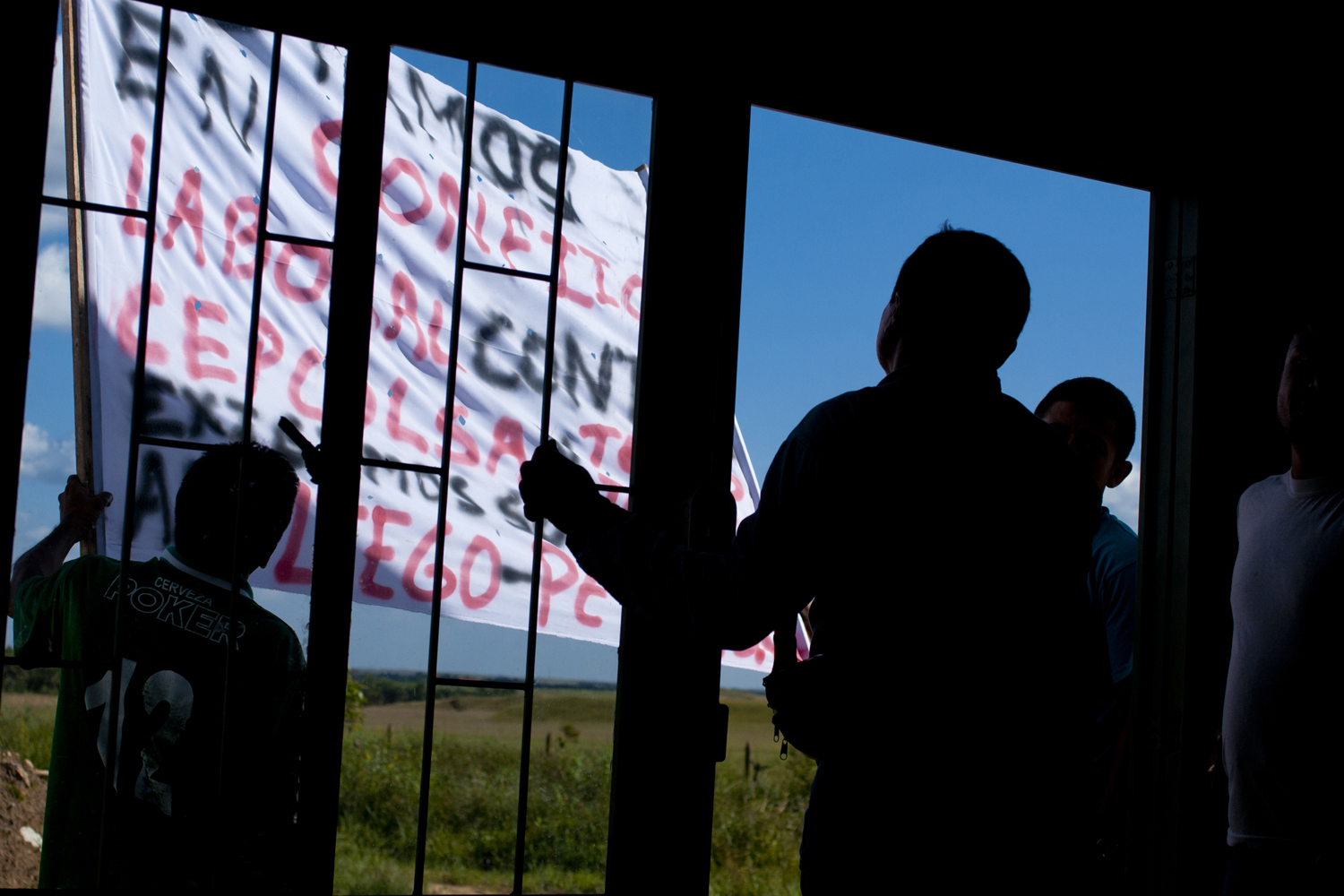 9 octobre 2012. Préparation d’une banderole.